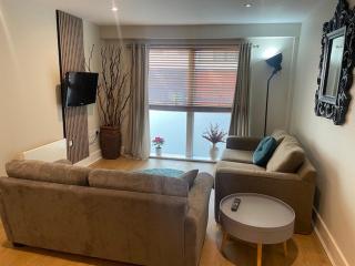 Central 1BR Flat for up to 4 - Lift Access - 3