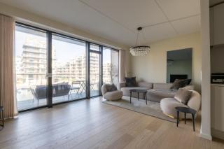 Bright & Airy Canal-Side Retreat for 6 - 0