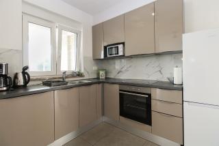 House Mara 2421 - 8