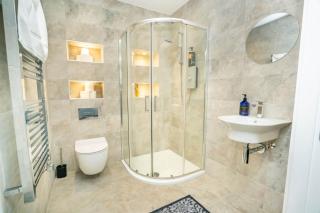 Modern 1 Bedroom Apartment in Leicester w Balcony - 6