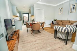 Modern 1 Bedroom Apartment in Leicester w Balcony - 4