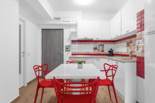 Scarlet Cozy Corner - 8