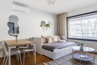 Bright 1BR Apartment in Töölö, Free Parking, Tram - 8