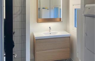 Nice Home In Glesborg With Sauna - 8