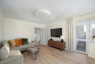 Przestronny Apartament z Balkonem Blisko Muzeum Piernika w Toruniu by Noclegi Renters - 2