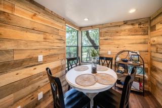 Texas Retreat - Sunset Hill - 7