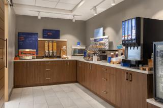 Holiday Inn Express & Suites Huntsville by IHG - 2