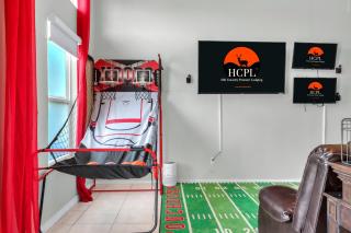 Super Fans at Coddiwomple Cottages - 4