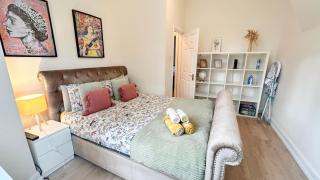 Finsbury Park 1-Bedroom Apt with mini Garden & Paid Parking near Emirates Stadium, Islington by Staylio London - 8