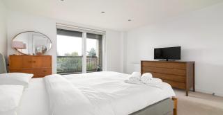 Brilliantly Connected 1BD Flat by Clissold Park - 2