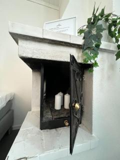 Guestly Homes - Cosy 2BR House Near City - 2