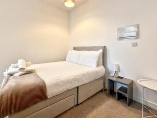 Modern new redeveloped studio Apartment in Clacton - 8