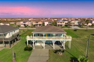 Steps to Beach! 4BR Designer Home Fire Pit - 5