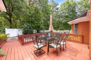 Market District Pool House - 3