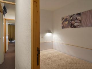 Appartement rénové au pied des pistes avec balcon et casier à skis - FR-1-181-2064 - 1