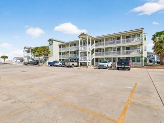 Lighthouse Landing at Kontiki KC111 - 7