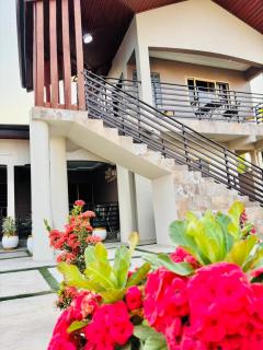 Zero Noise Town House -Leo Villa - 3