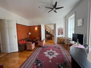 Stylish, Cosy & Central "Self-Check-In" Apartment - 8