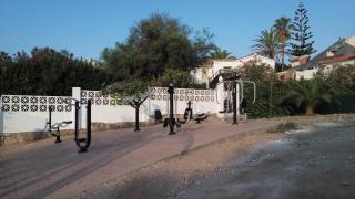 1 House in front of the sea - 5