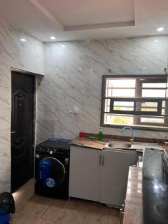 Executive 2-Bedroom Apartment - 3