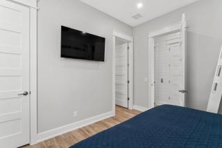 LUX Family Teddy's Heaven - Beachfront - 6 Seater LSV - Pool-Hottub - 5