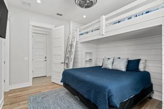 LUX Family Teddy's Heaven - Beachfront - 6 Seater LSV - Pool-Hottub - 1