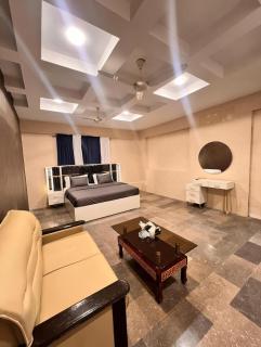Royal Comfort - 1