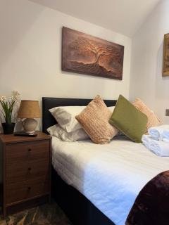 Studio D - Newly renovated private 1 bed studio near Trent Bridge Cricket Ground and National Water Sports Centre - 0