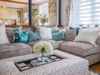 The Coach House - 5