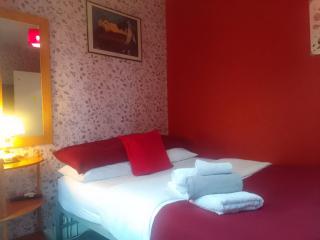 Sandom suites in Birmingham by Ideal home & cottage - 1