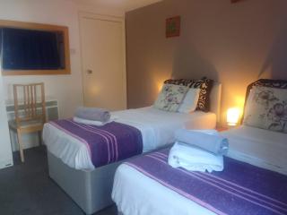 Sandom suites in Birmingham by Ideal home & cottage - 3