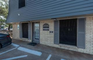 Comfortable 2BR townhome perfect for longer stays - 3