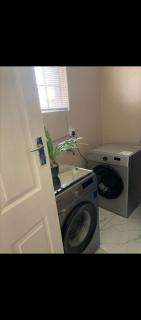 Cozy Corner Monavale - 4