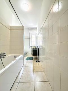 Bright Apartment Marina di Carrara - Free Parking - 8