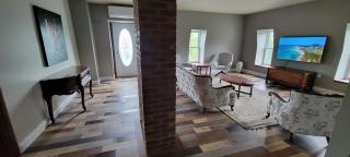 Historic Riverside Manor with Pool - 9