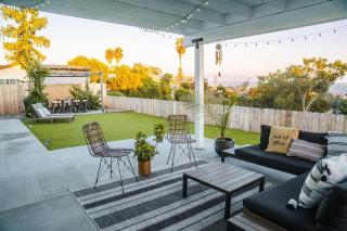 Luxury House - Awesome Views - 15m from DT & beaches - 7