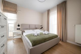 Bielany Spacious Apartment by BookingHost - 6