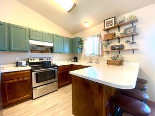 Cozy Home minutes from Montana activities - 3