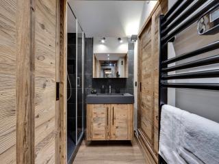 Charmant appartement rénové au centre avec balcon et WIFI - FR-1-567-93 - 2