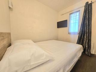 T2 rénové avec jardin et parking à Balaruc-les-Bains - FR-1-553-310 - 2