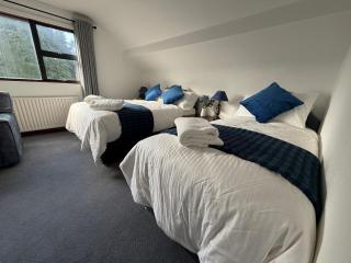 Tullyeskar House - 5