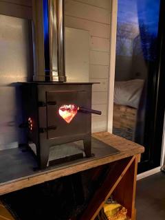 Shepherds hut near beach hot tub Lakeside - 7