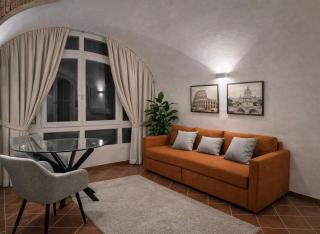 Rome Bloom - Colosseo - 2