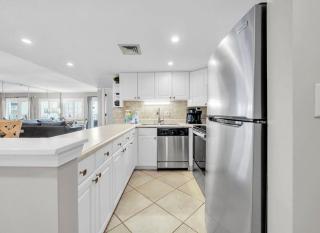 Holiday Surf and Racquet Unit 505 - 4