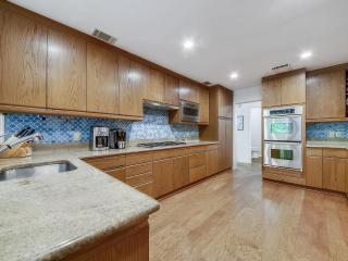 12 Heritage Court. - 4