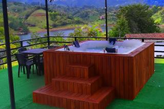 Preciosa Finca con Increíble vista frente al embalse de Guatapé con jacuzzi - 7