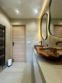 Villa Design avec Piscine , Jacuzzi , Clim et Piano - 9