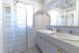 Villa Roumentas - 8 pers - Vue vallée & Piscine - 2