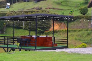 Preciosa Finca con Increíble vista frente al embalse de Guatapé con jacuzzi - 3