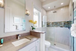 Deluxe 8 Bdrm Mansion with Swim up Bar and Pool Slide at Reunion - 4